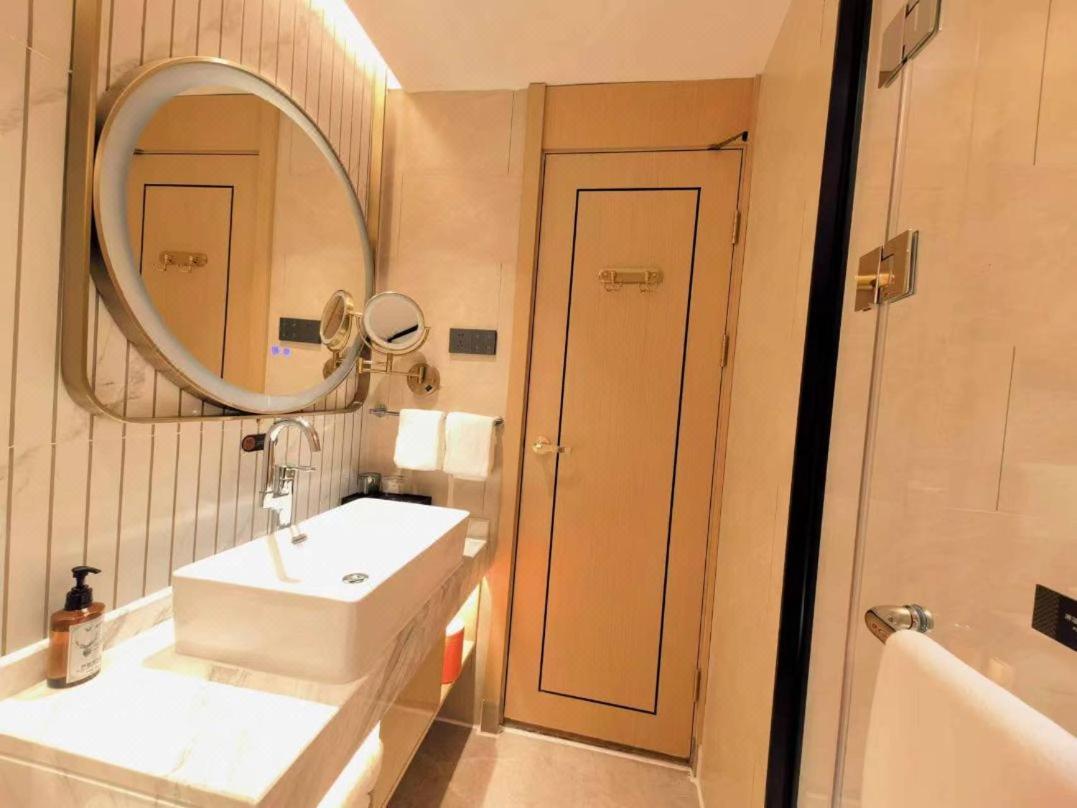 Vienna International Hotel Shenzhen Shuibei Εξωτερικό φωτογραφία